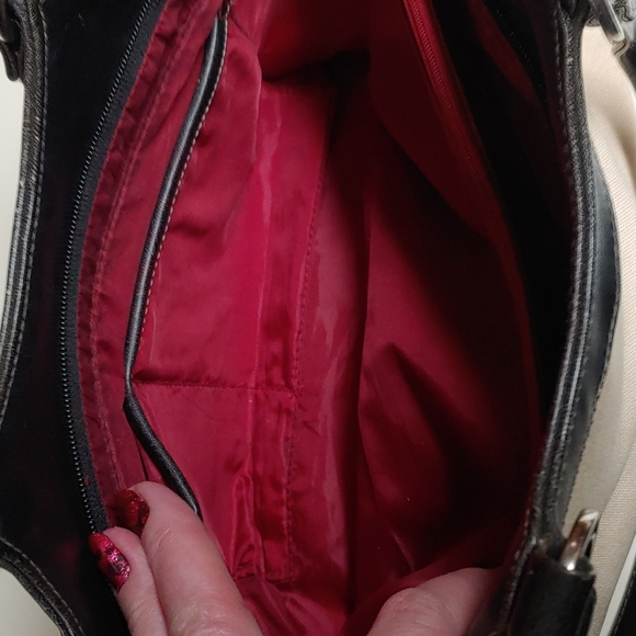 Frankie and Johnnie Dainty Vintage Shoulder Bag - Picture 16 of 16